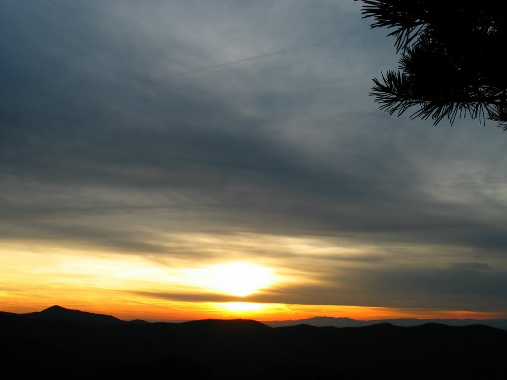 AT viewpoint north of Ivy Creek by rootboy