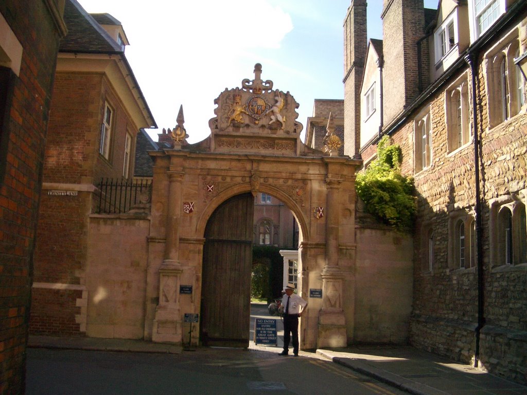 Trinity College gate in Trinity Lane, University of Cambridge by sainthu