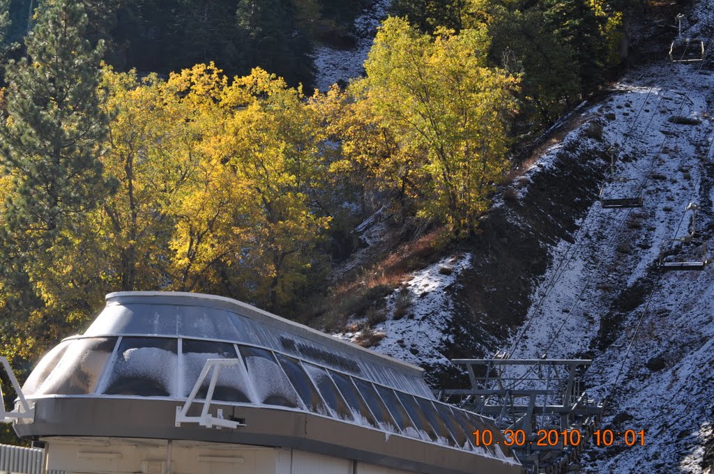 1st dusting of snow for the 2010 season by etselec