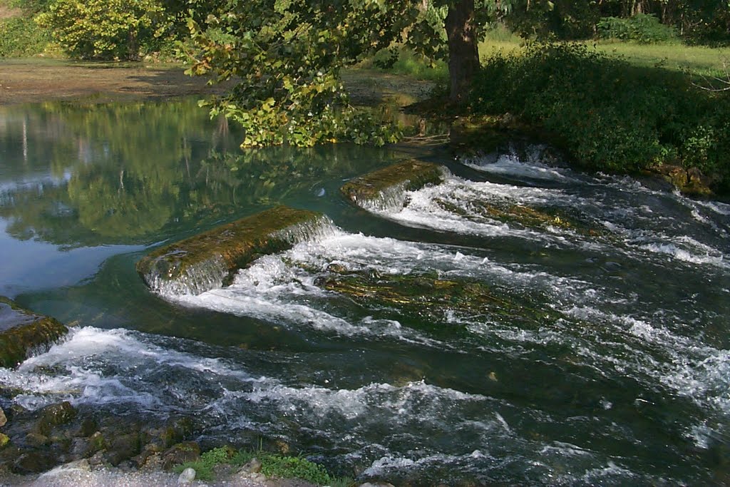 Mammoth Springs, Ark. by Buddy Rogers