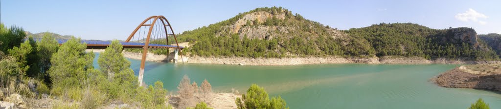 Embalse de Fuensanta y puente de la Vicaría-Yeste (Albacete) by J.A. Ruiz Peñalver