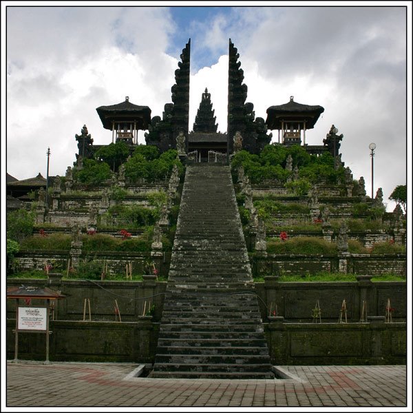 Mother Temple of Besakih by YO Lyangasov