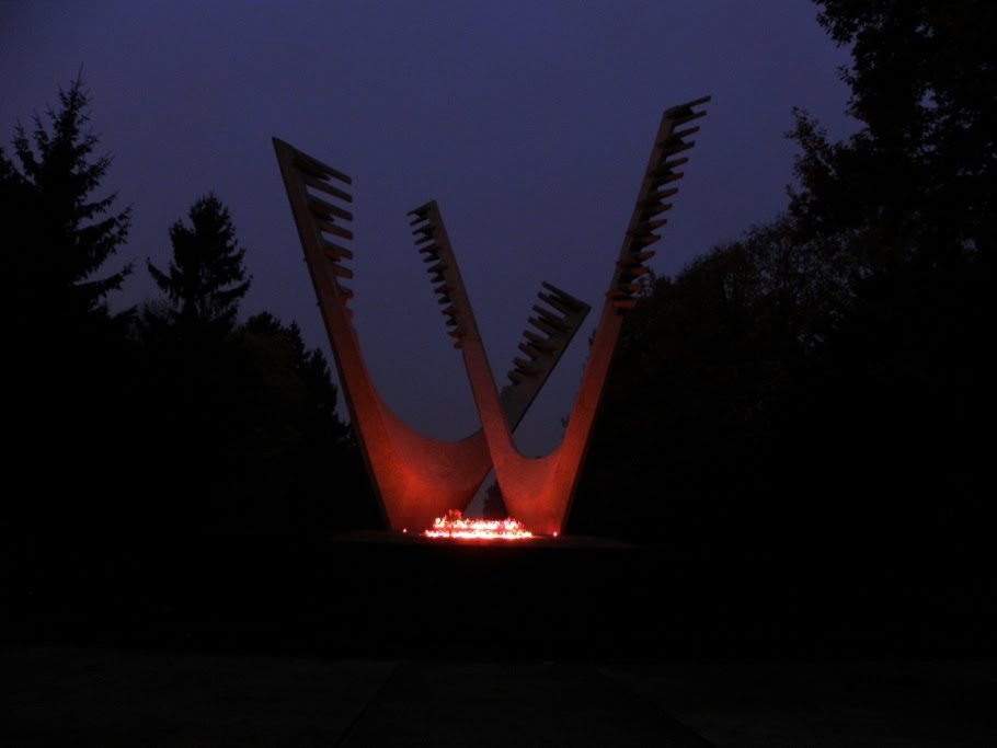 Pomnik Braterstwa Broni, Cmentarz Centralny - Szczecin by 7alaskan