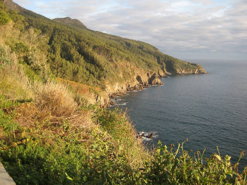 Acantilados en Cabo Ortegal. by La Casa del Chiflón