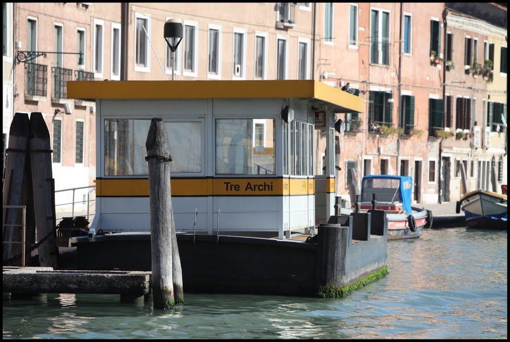 Venezia Cannaregio 29.10.2010. 16 Ponte Dei Tre Archi near station by Vladimir Tkalčić