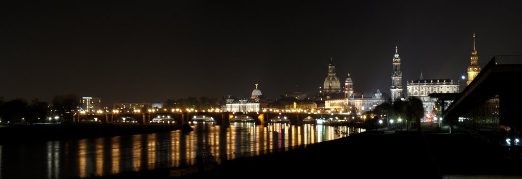 Blick über die Elbe by kampfmops 1976