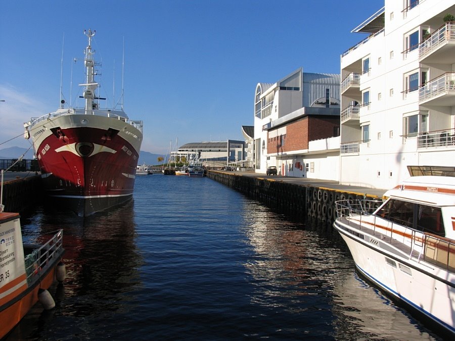 Molde.Norway by Bjørn Fransgjerde