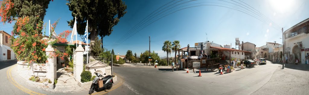 Village Square (Panorama) by Thoralf Schade