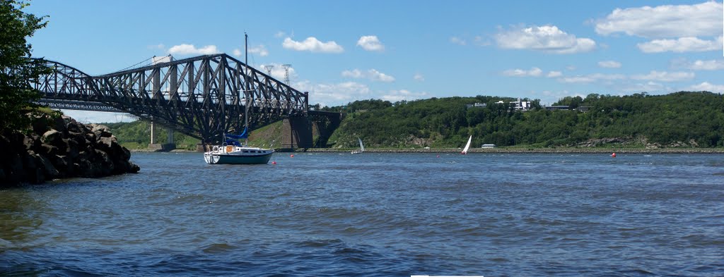 Pont de Québec vu de la Marina de St-Romuald by AmateurQuébec