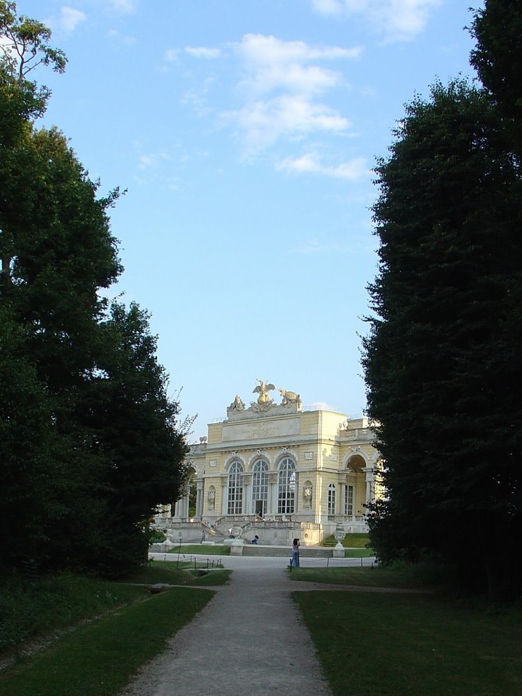 Schonbrunn by algirdasr