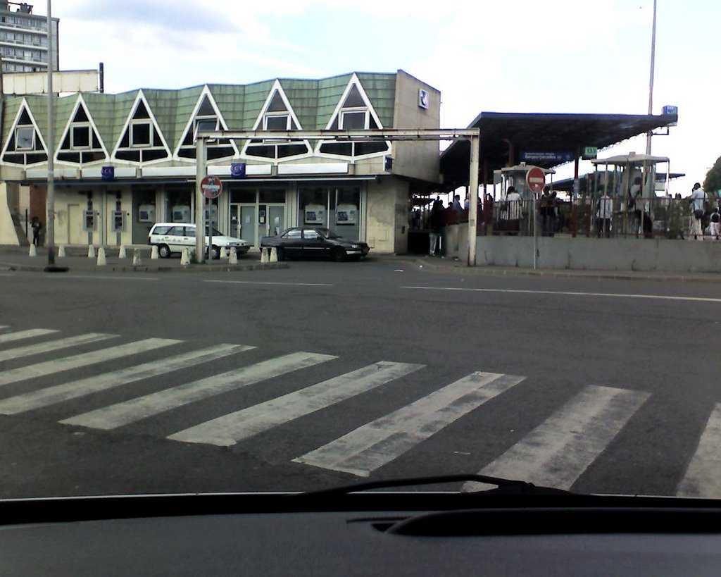 Gare de Garges -lès-Gonesse by Jose.Santos