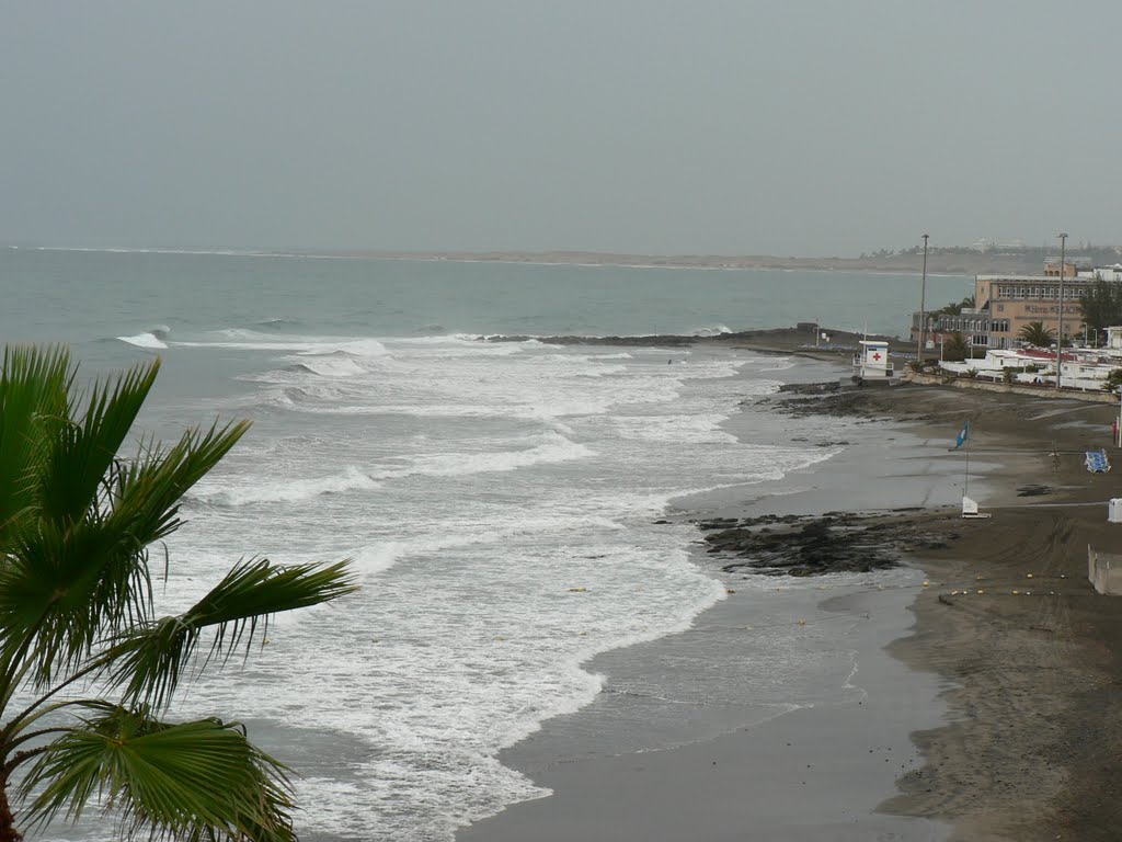 San Agustín, 35100 Maspalomas, Las Palmas, Spain by Erich Lehter