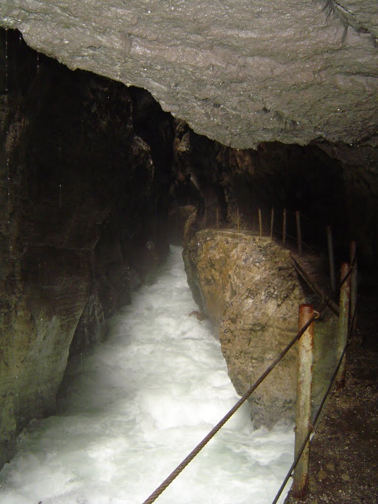 In der Partnachklamm by Tino Donath