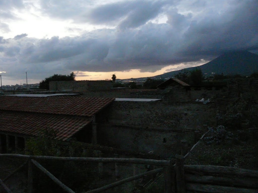 Vesuvio from Villa dei Misteri by Pasquale Barbato