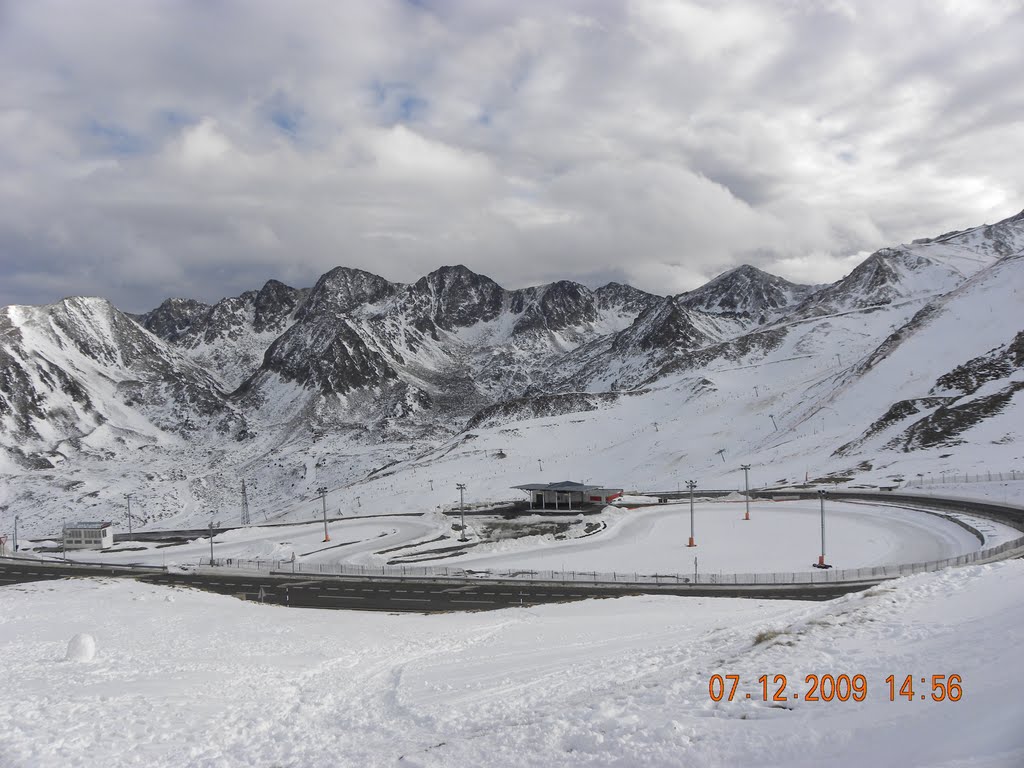 Montañas y nieve by Sther