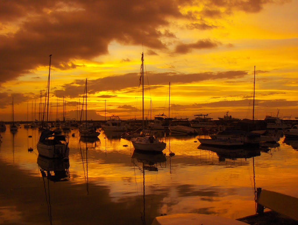 Sunset at the Marina, Manila Bay (sunset mode) by francinelb3