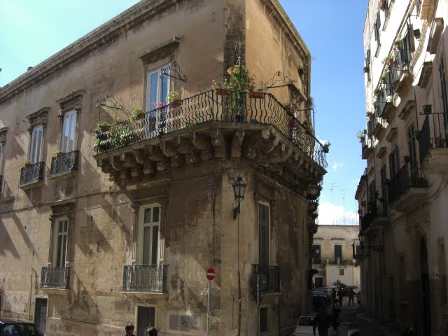 Palazzo Rossi , Lecce by Ennio de Carlo