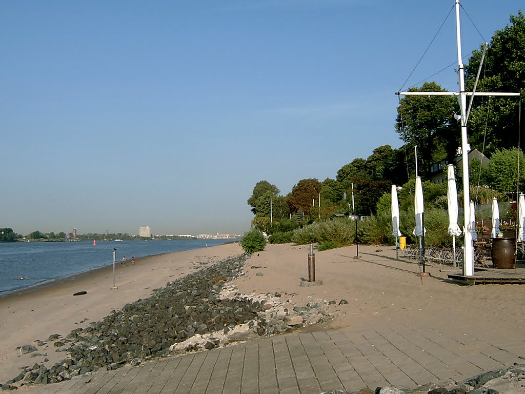 Strandperle, Hamburg, Germany by Kurt Kettler