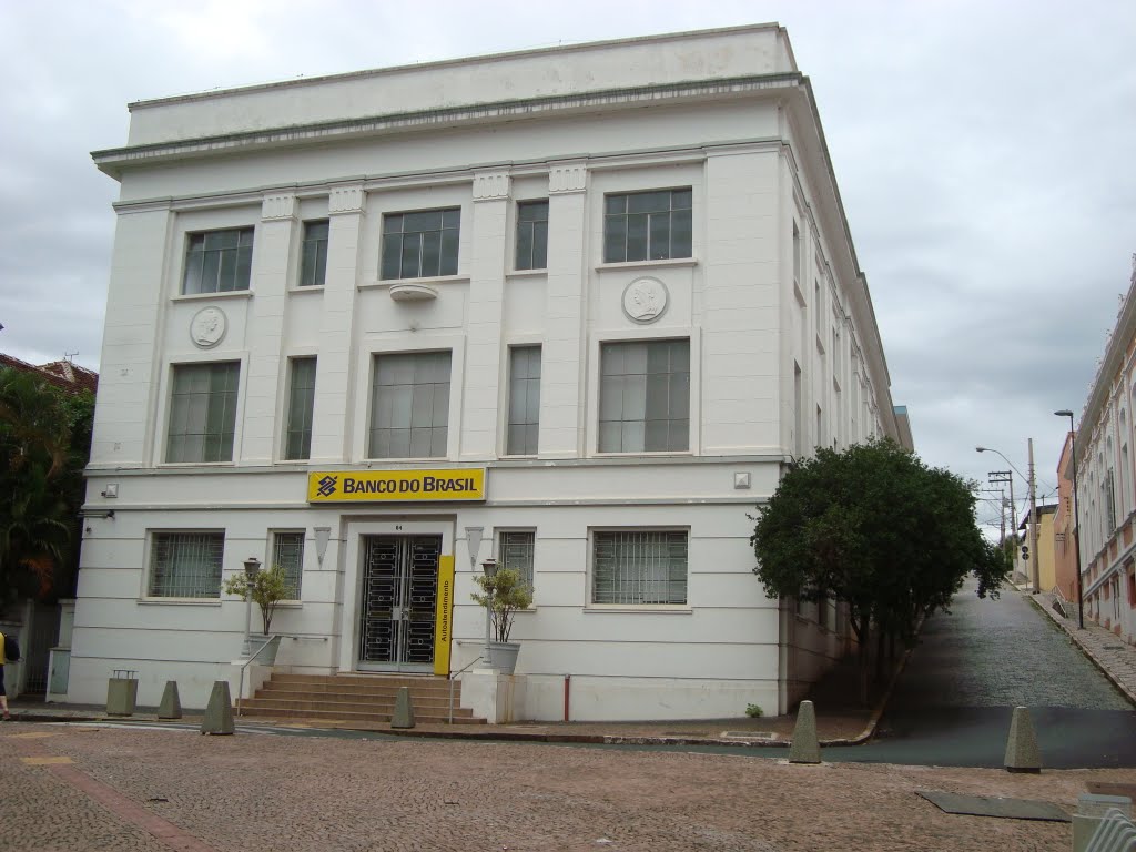 Velho casarão no centro de Amparo/SP,Sede do Banco do Brasil by J. C. de Carvalho