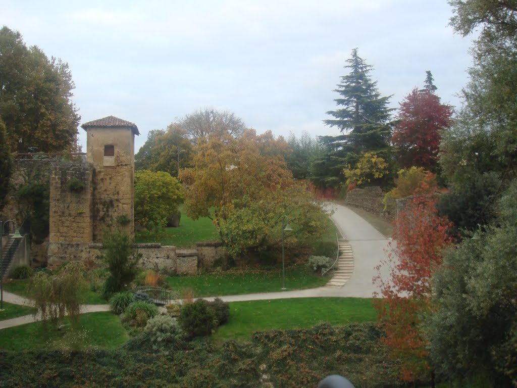 Donjon et Jardin Lacataye by Monique B