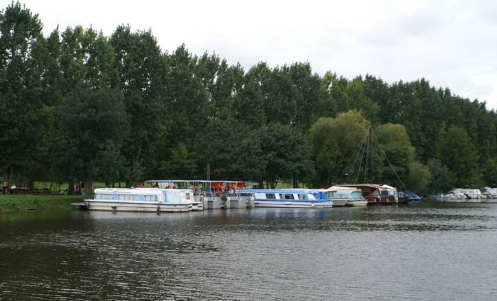 The moorings at Pruille by falconer Dave Long