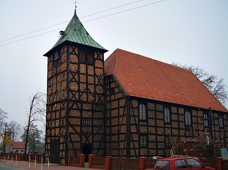 Zaborowo - former city, at present district Leszna. The Church the MB of Częstochowa skeletal construction, it was built was in half XVII age as Calvinist church by tedesse