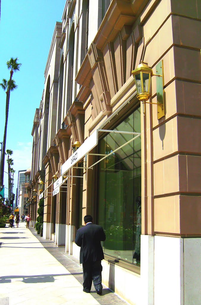 Via Rodeo Drive by jean serran