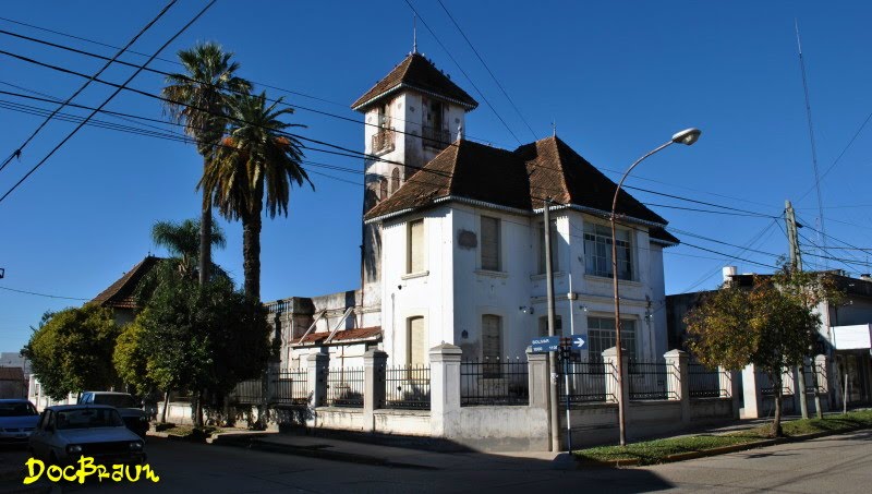 La casona delos Salvarredy by Juan José Braun