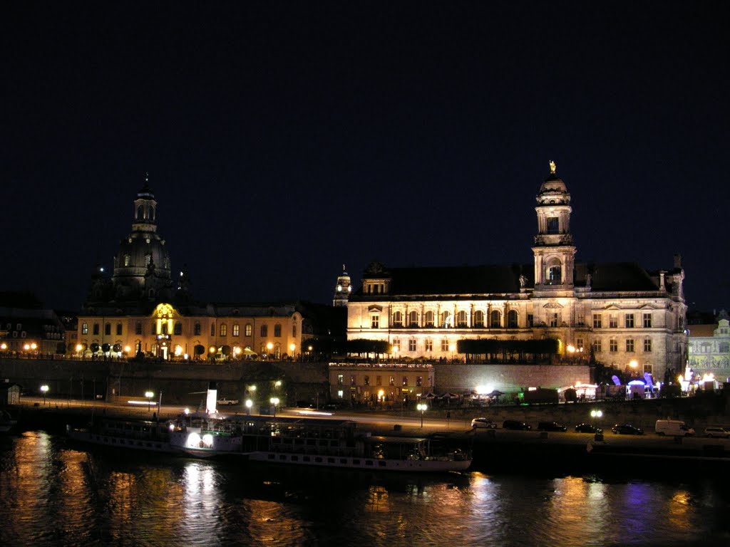 Dresden bei Nacht by Carsten Wolf