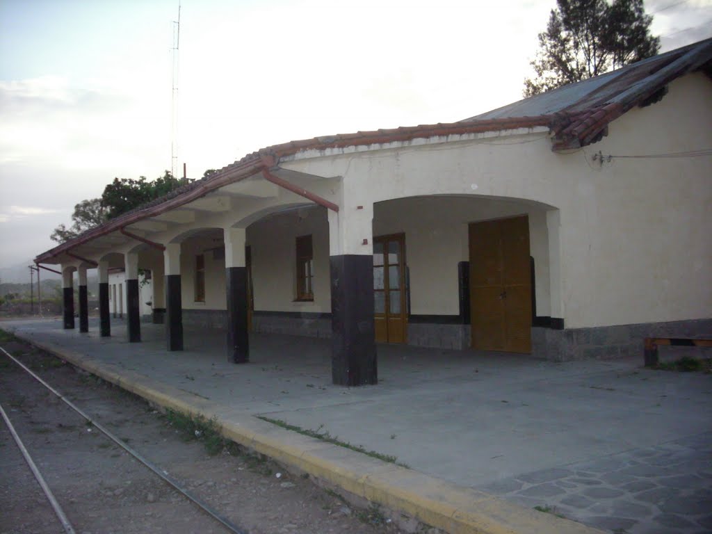 Estación de trenes by Pancho 67