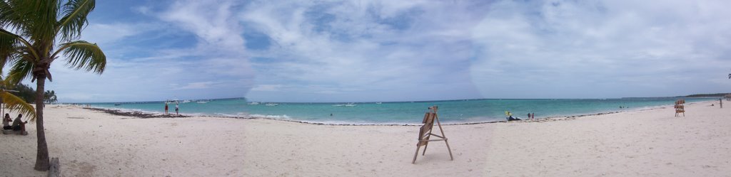 Bamboo Beach - Near el cortecito by David V. Farrell - p…