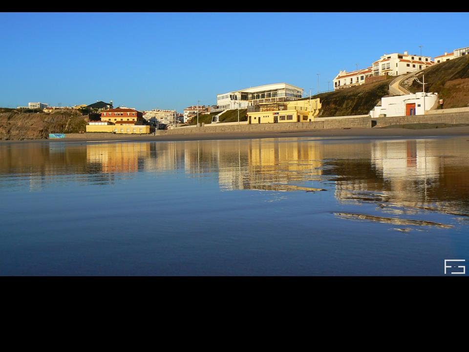 Praia da Areia Branca, reflexos by Flavio Severino