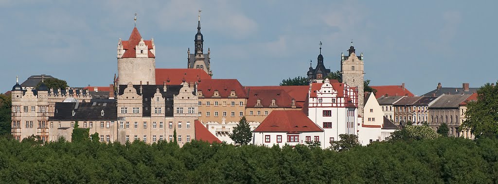 Schloss vom Keßlerturm aus gesehen by Peter Harig