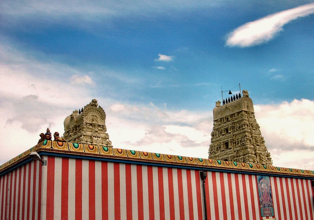 Detail Sri- Kamadchi- Ampal Tempel in Uentrop by Heidi Börner