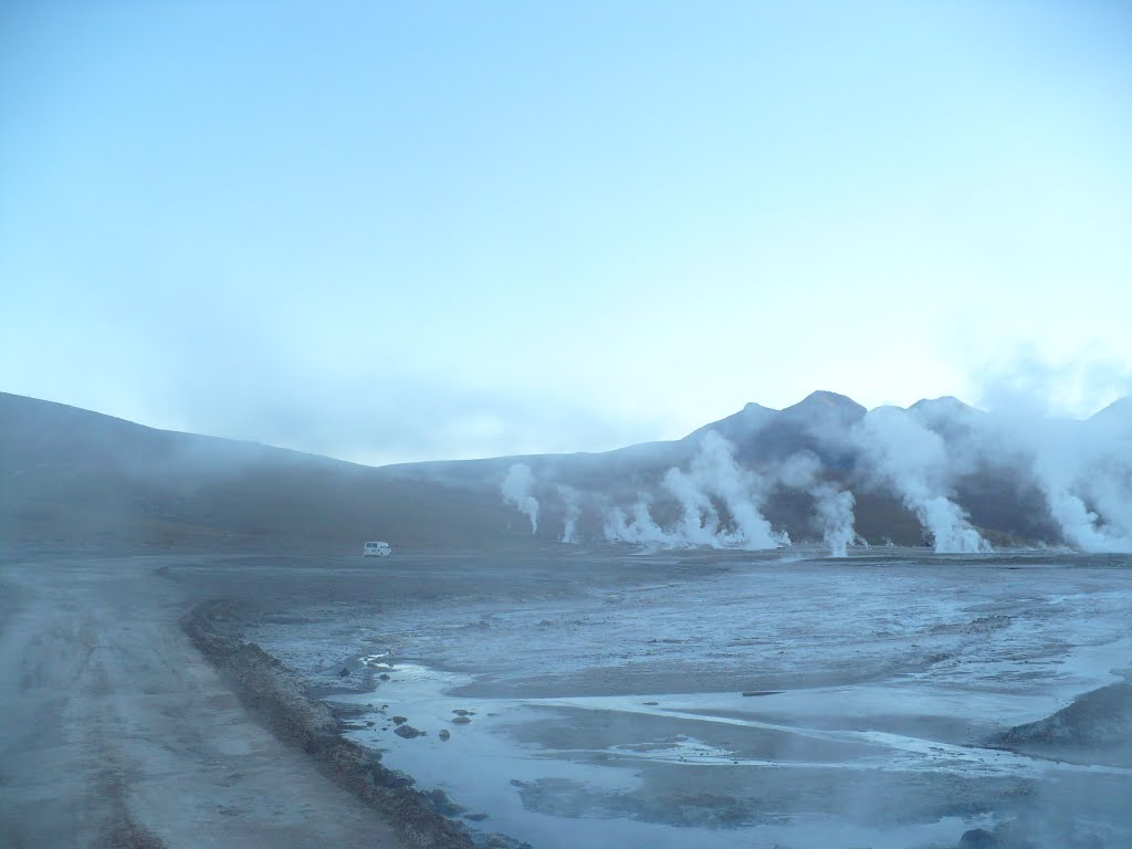 Geysers del Tatio by Genaro González Ayal…