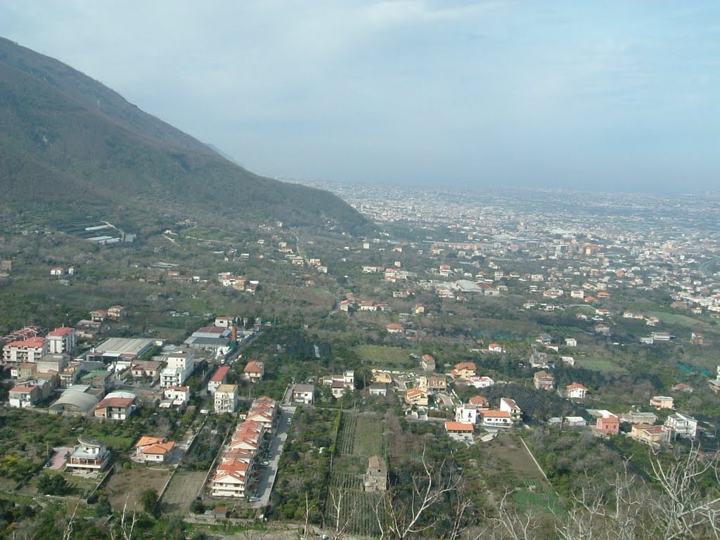 Il Vesuvio dal Valico di Chiunzi by Alberto Tammaro - Ag…