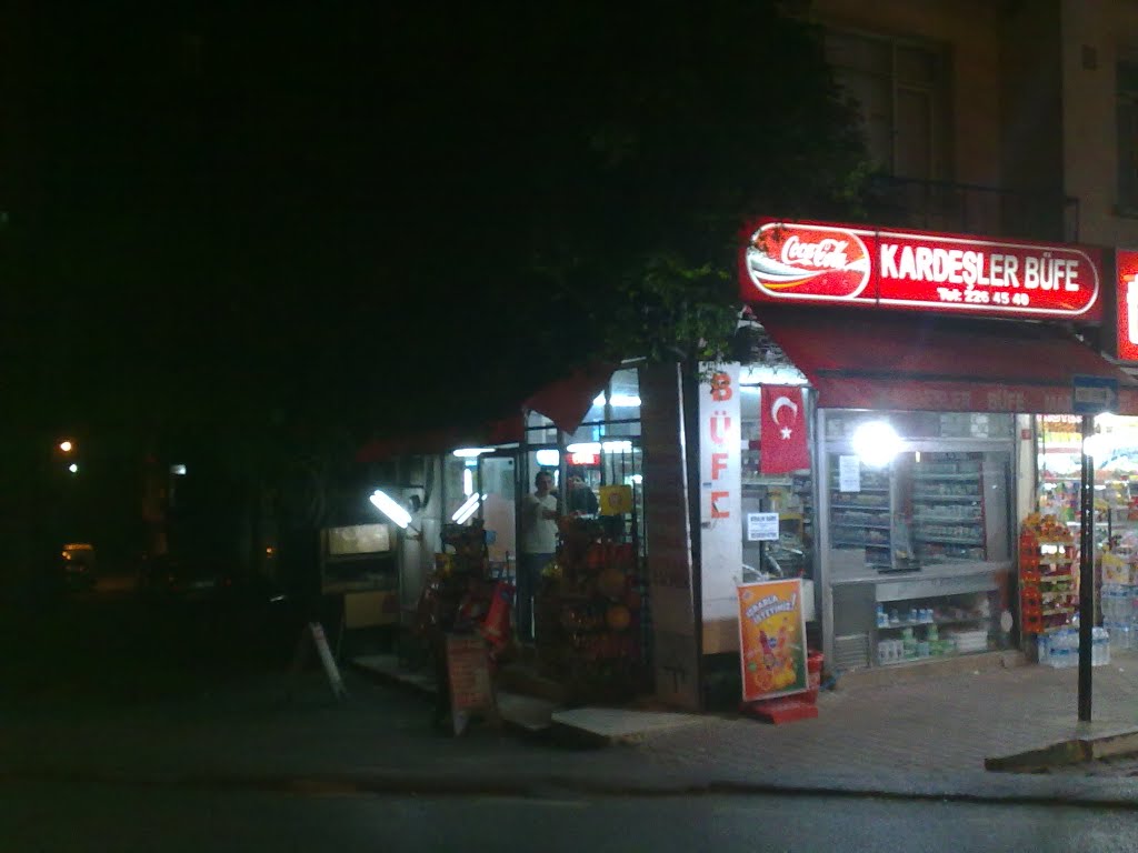 Bahçeköy Merkez, Sarıyer/İstanbul, Turkey by Kardeşler Büfe