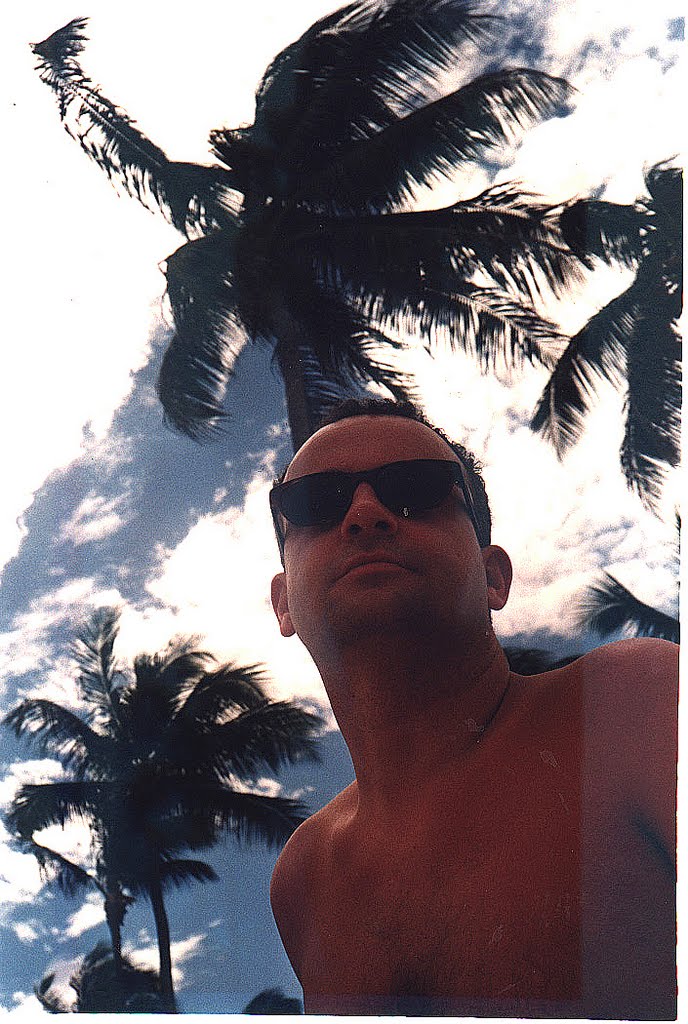 En la playa de Punta Cana 1998 by Gonzalo Paniagua