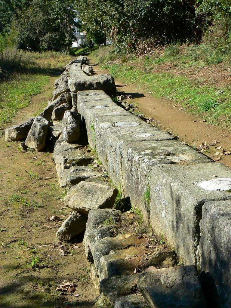 Aqueduct with loose stones around by Johan “Benke” Veiga …