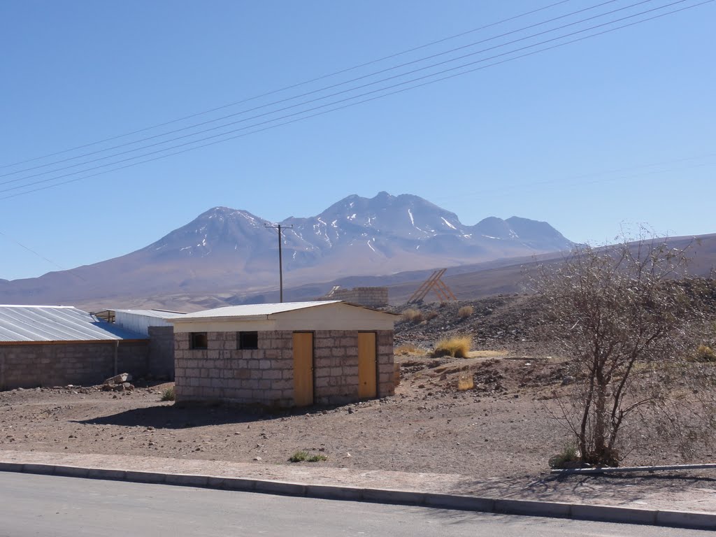 Cerro Tumisa visto de Socaire by gcoster