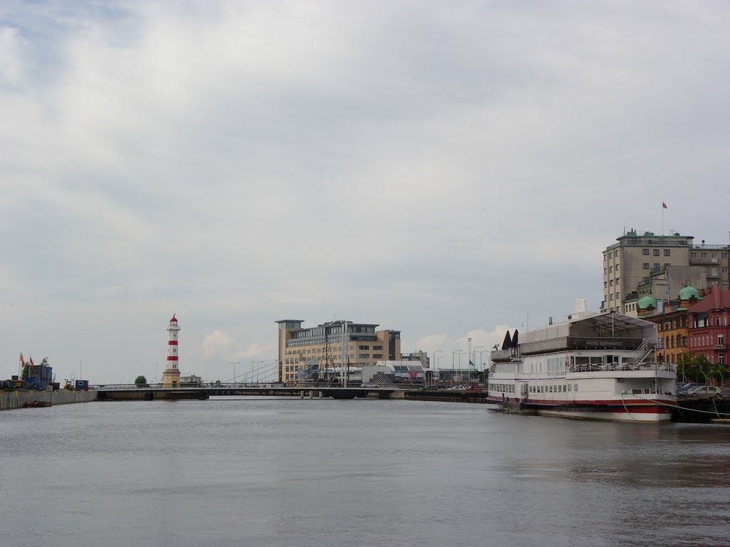 Malmo, Sweden by orientmystique