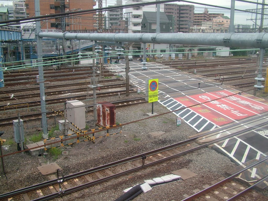 Sojiji level crossing by Alan WD