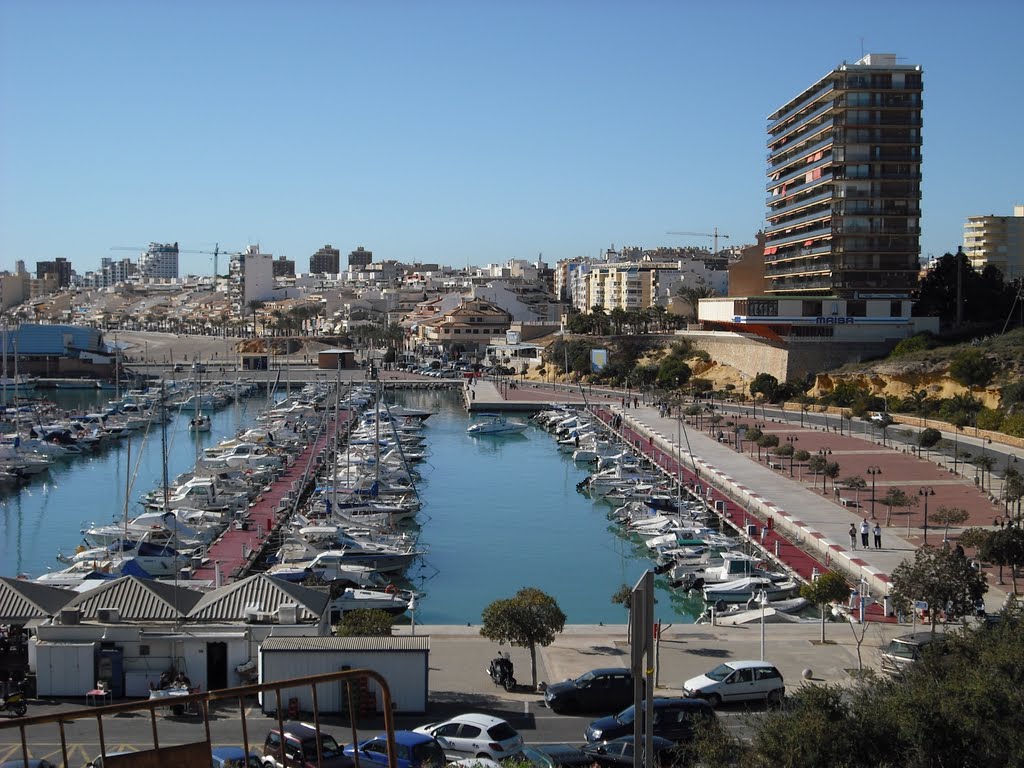 Puerto y paseo marítimo de El Campello by Heliodoro Villanueva