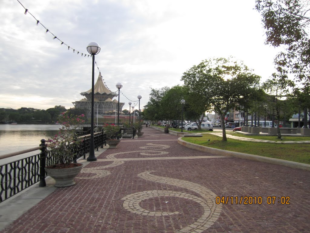 Kuching Waterfront (upper part) by Din Sham