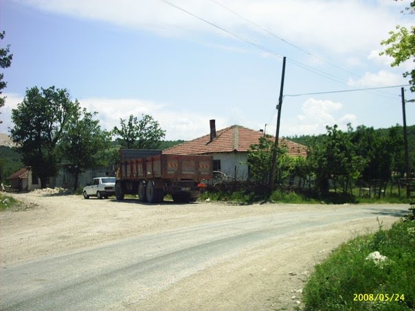 UĞURLUPINAR KÖYÜ by TANER AKMAN