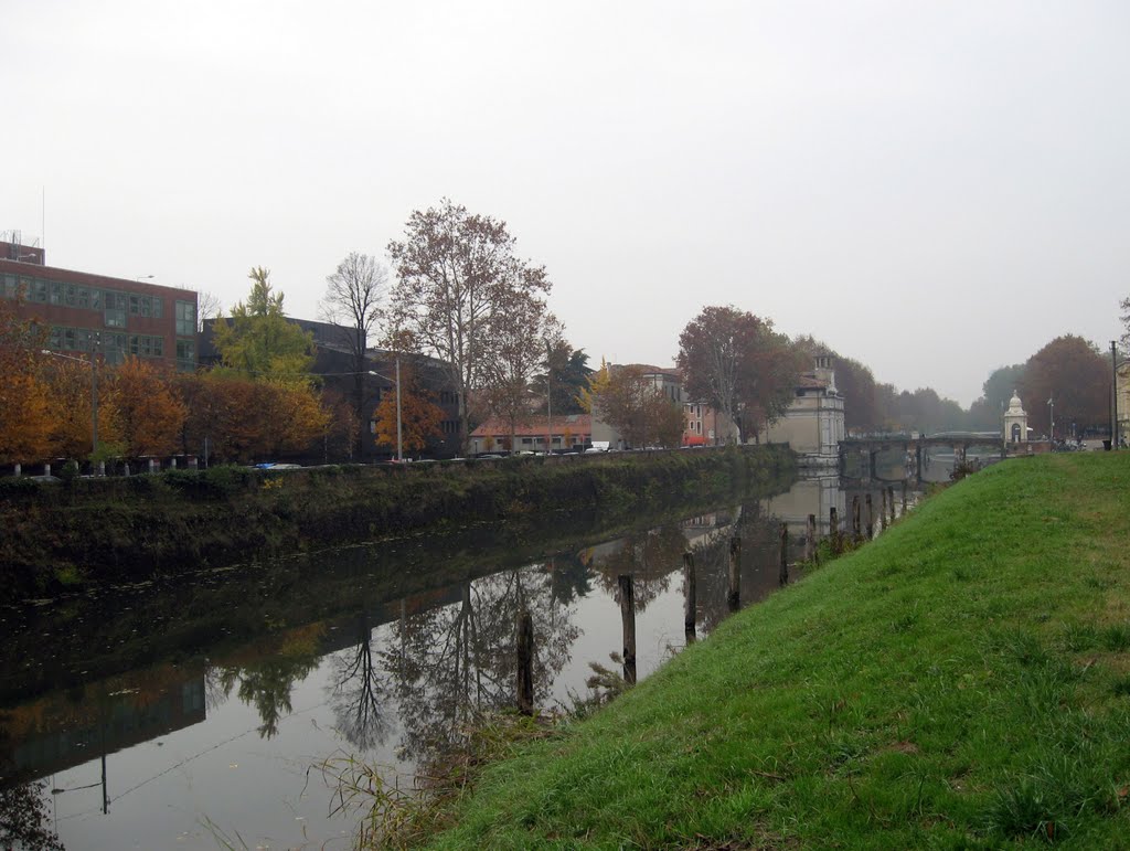 La riviera del Piovego nei pressi di Porta Portello - Padova by GFStellin