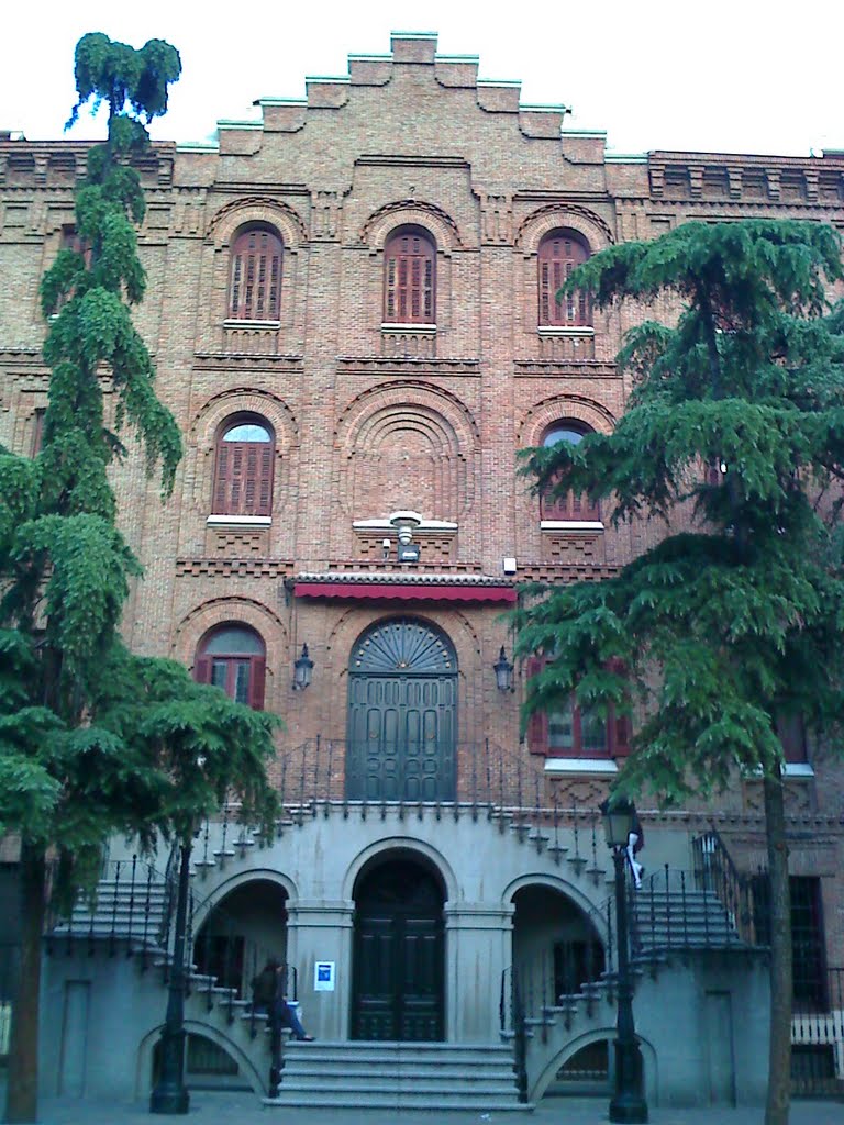 Colegio Ntra Sra de Loreto by Johnny Lavan