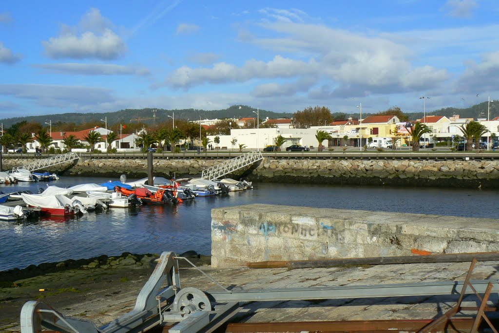 If you look carefully you see the chapel near Castro de São Lourenço by Johan “Benke” Veiga …