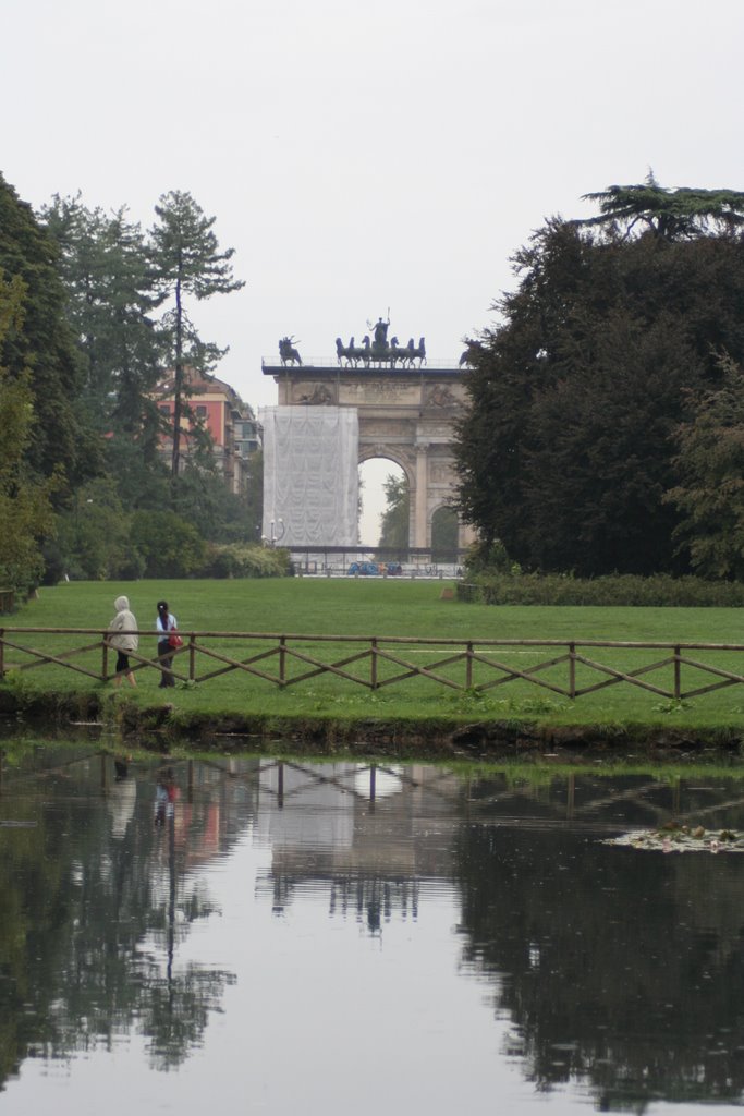 Arco della Pace by Paolo Borghello