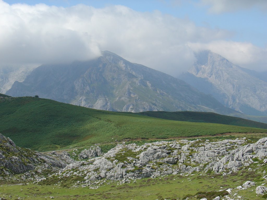 Picos de Europa by Carlos Ferreria